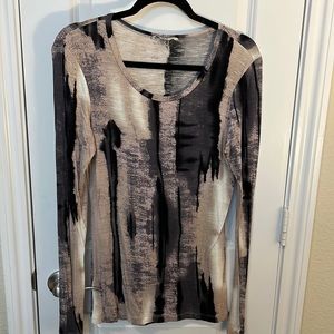 Very lightweight long sleeve tee. Mauve, Grey cream and black design.